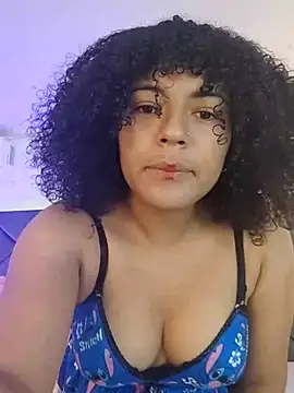 LunaaCurly online show from February 27, 2026, 7:14 pm