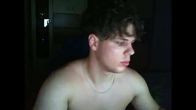 GymGuy0505 online show from January 5, 2026, 10:46 pm