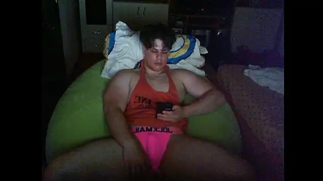 GymGuy0505 online show from June 1, 2026, 7:37 pm