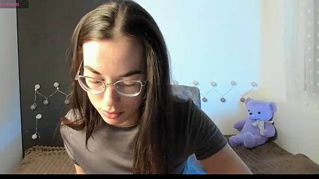 Snapshot of EmmaJacson chatting on February 5, 2026, 6:12 pm EmmaJacson online show from February 5, 2026, 6:12 pm