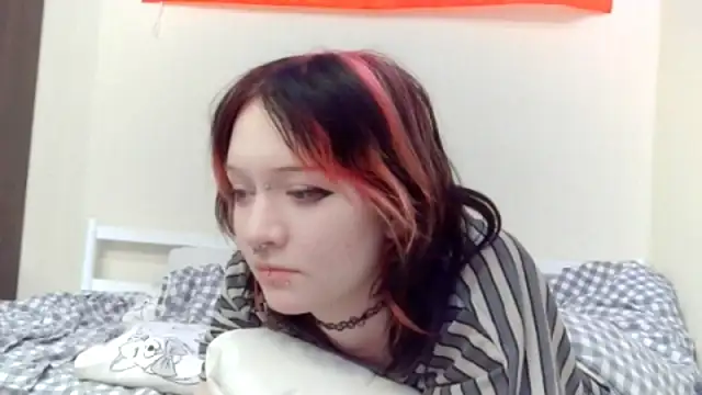 Snapshot of Shine_Luna chatting on February 11, 2026, 5:07 pm Shine Luna online show from February 11, 2026, 5:07 pm