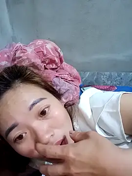 little-effy online show from February 1, 2026, 9:46 pm