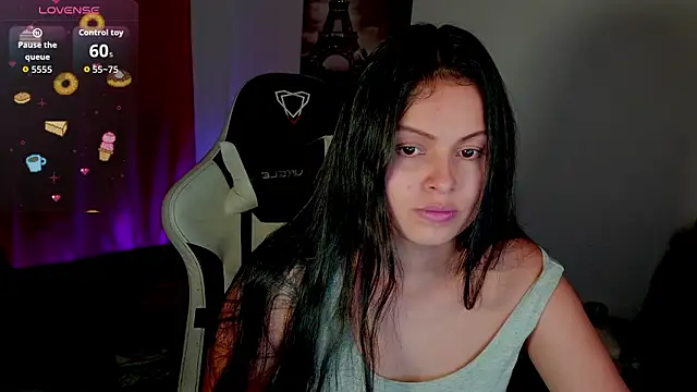 Snapshot of milk_hot_mafe chatting on February 23, 2026, 4:10 am milk hot mafe online show from February 23, 2026, 4:10 am