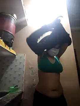 Snapshot of jaanvi-Rani chatting on February 4, 2026, 3:23 am jaanvi-Rani online show from February 4, 2026, 3:23 am