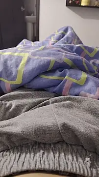 AngelJunior01 online show from December 22, 2025, 7:22 pm