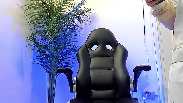 sebastamayo  online show from January 8, 2026, 9:39 pm