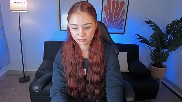 Snapshot of Amelia_Saenz_ chatting on May 8, 2026, 8:25 pm Amelia Saenz online show from May 8, 2026, 8:25 pm