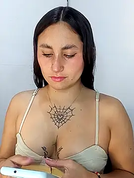 Akane hot  online show from February 12, 2026, 3:01 am