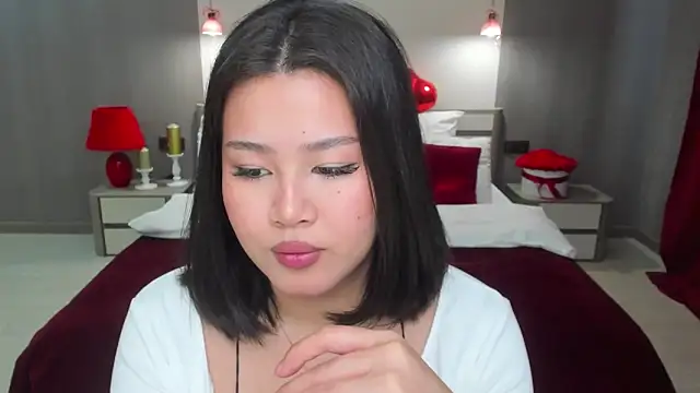 Brunette Charm online show from March 25, 2026, 11:27 am