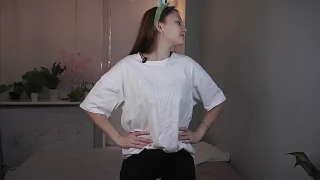 ChelseyTodora online show from December 18, 2025, 5:08 pm