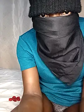 blackstallionXXXX online show from December 23, 2025, 12:08 am