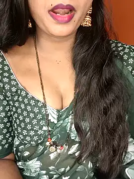Snapshot of Rachu_love chatting on May 11, 2026, 5:54 pm Rachu love online show from May 11, 2026, 5:54 pm