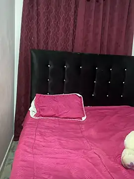 Sophia Moons  online show from February 19, 2026, 5:03 am