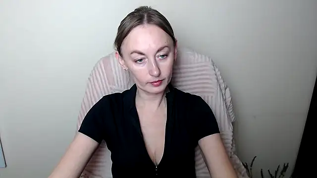 LiaSeass  online show from February 13, 2026, 10:11 am