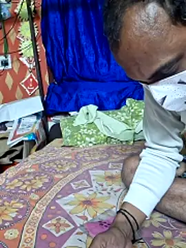 Snapshot of Mr-Mrs-couple chatting on December 20, 2025, 6:15 pm Mr-Mrs-couple online show from December 20, 2025, 6:15 pm