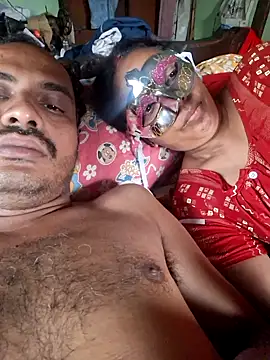 Snapshot of Mr-Mrs-couple chatting on March 5, 2026, 11:17 am Mr-Mrs-couple online show from March 5, 2026, 11:17 am