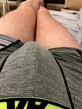 Snapshot of antoinestrip57 chatting on January 12, 2026, 9:42 pm antoinestrip57 online show from January 12, 2026, 9:42 pm