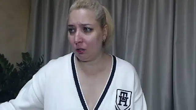 sweetpussy13 online show from October 3, 2025, 5:59 am