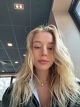 Snapshot of sssativa_more chatting on April 19, 2026, 1:49 am sssativa more online show from April 19, 2026, 1:49 am