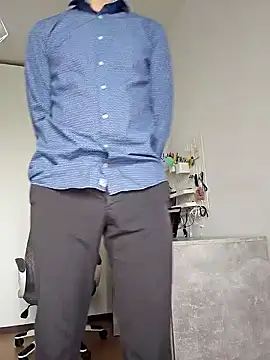 Lovebackground online show from September 29, 2025, 7:35 am