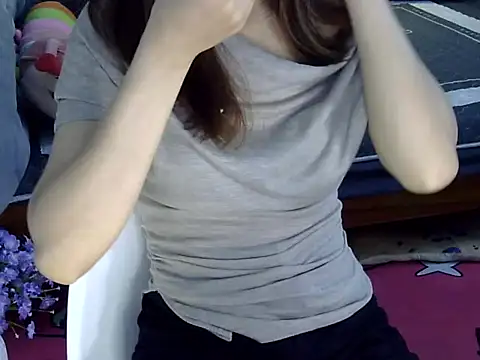 Chichi 86 online show from April 6, 2026, 11:49 pm