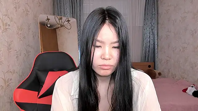 amiya cute online show from March 25, 2026, 4:24 pm