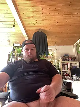 YoursxTruly online show from February 18, 2026, 11:06 am