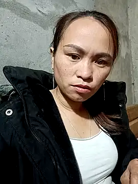 ngaytho004 online show from January 31, 2026, 11:47 pm