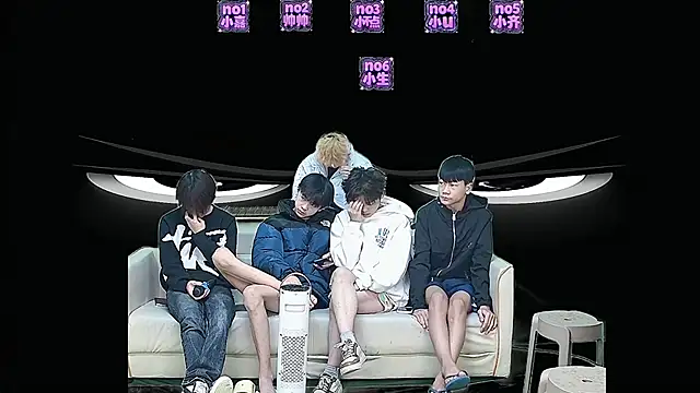 Snapshot of yujiannanpu chatting on January 8, 2026, 2:36 am yujiannanpu online show from January 8, 2026, 2:36 am