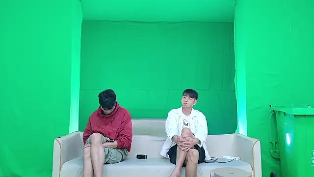 Snapshot of yujiannanpu chatting on March 8, 2026, 7:34 am yujiannanpu online show from March 8, 2026, 7:34 am