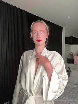 SunnyShiney online show from February 14, 2026, 1:41 pm