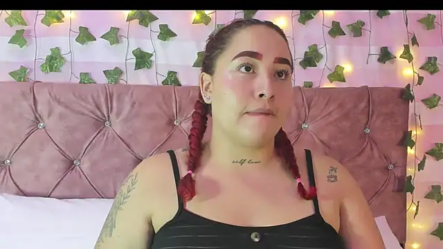 Ayla-marttinez online show from February 12, 2026, 1:00 am