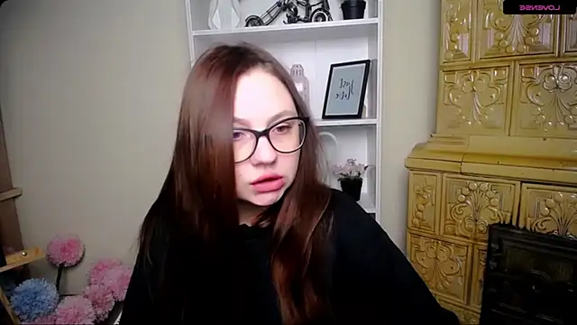 Snapshot of LiliaErmi chatting on January 6, 2026, 10:30 am LiliaErmi online show from January 6, 2026, 10:30 am