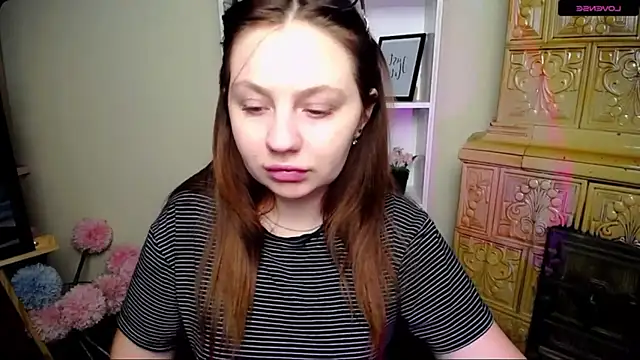 Snapshot of LiliaErmi chatting on January 9, 2026, 11:02 am LiliaErmi online show from January 9, 2026, 11:02 am