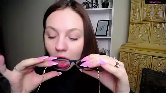 Snapshot of LiliaErmi chatting on January 10, 2026, 5:53 am LiliaErmi online show from January 10, 2026, 5:53 am