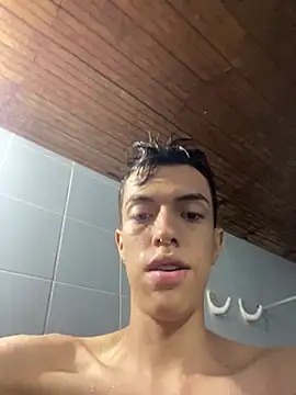 Juan Gomezz26 online show from April 14, 2026, 11:00 pm