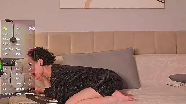 Mary  Du online show from February 2, 2026, 7:23 pm