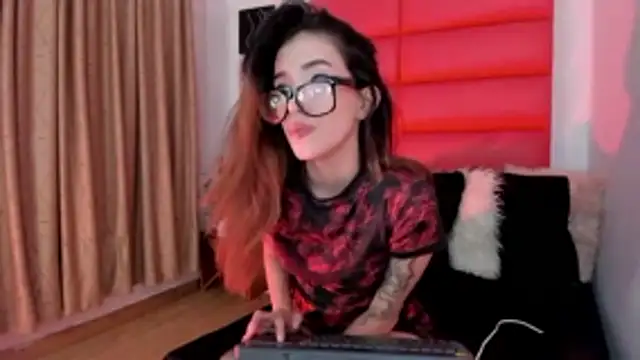 Oliviamonroex18 online show from February 20, 2026, 9:04 pm