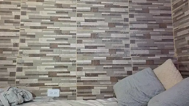 maxxcooper1 online show from March 13, 2026, 9:32 pm