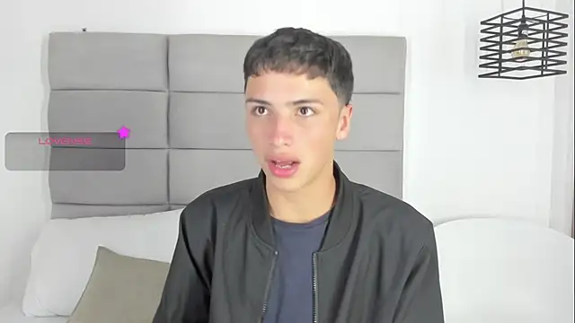 JoshClaarktt online show from April 14, 2026, 4:07 am