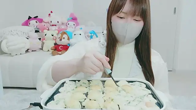 yuyuchan   online show from March 29, 2026, 8:36 am