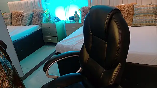 Snapshot of danielamilles chatting on February 24, 2026, 4:43 am danielamilles online show from February 24, 2026, 4:43 am