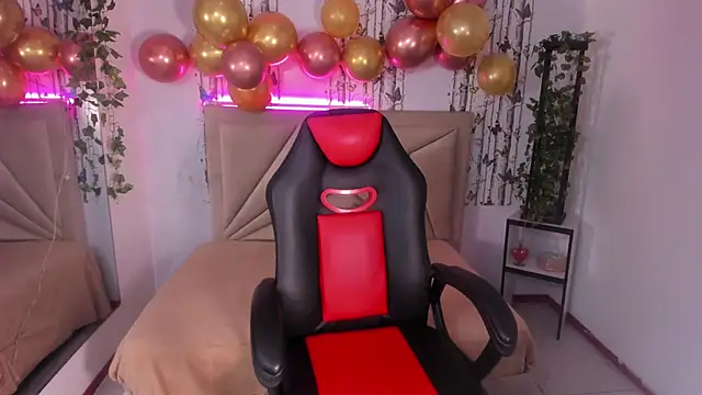 valeria dark  online show from April 13, 2026, 8:14 pm