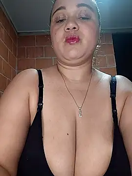 Snapshot of MMia_18 chatting on January 12, 2026, 10:31 am MMia 18 online show from January 12, 2026, 10:31 am