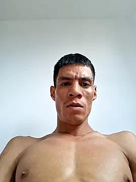 Snapshot of dominio1992real chatting on May 29, 2026, 8:29 pm dominio1992real online show from May 29, 2026, 8:29 pm