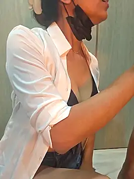 susuadult online show from February 3, 2026, 2:33 pm