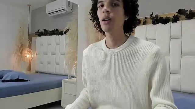 Snapshot of Desert_Soul chatting on January 8, 2026, 11:29 pm Desert Soul online show from January 8, 2026, 11:29 pm