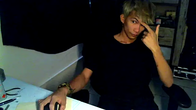 jhaycobXgarcia online show from March 23, 2026, 3:43 am