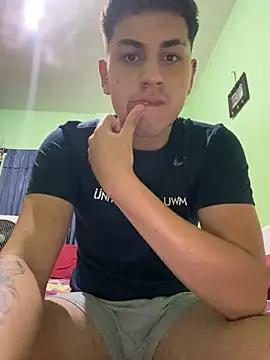 Snapshot of facundoociroo chatting on February 23, 2026, 12:52 am facundoociroo online show from February 23, 2026, 12:52 am