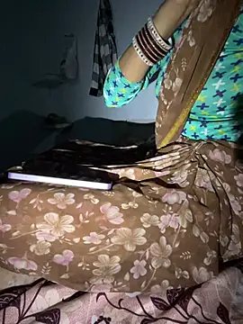 Snapshot of Pooja_Love143 chatting on February 14, 2026, 4:48 pm Pooja Love143 online show from February 14, 2026, 4:48 pm